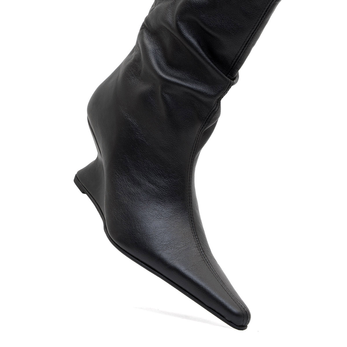 JULIA BLACK BOOTIES X HELENA FADUL