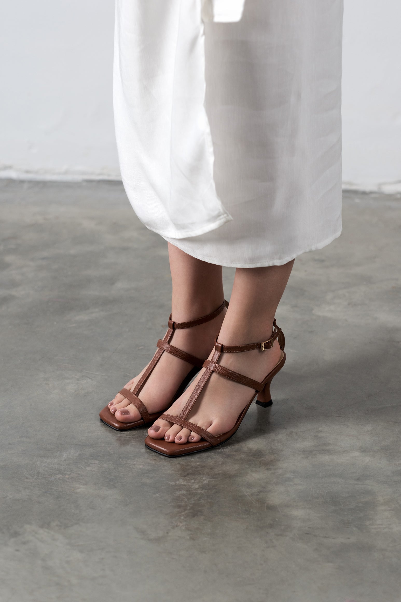 SERENNA BROWN SANDALS