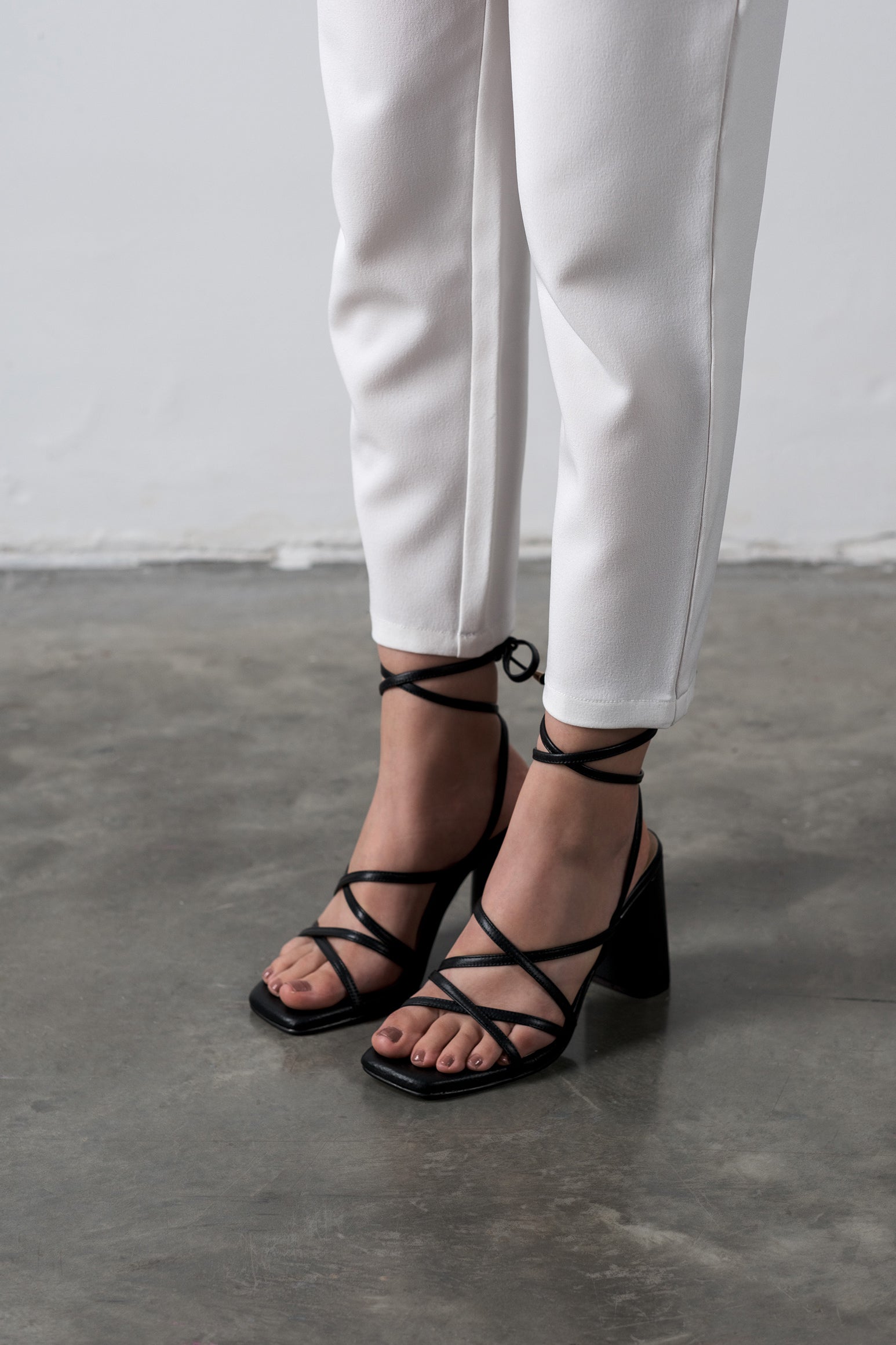 GIANNA BLACK SANDALS