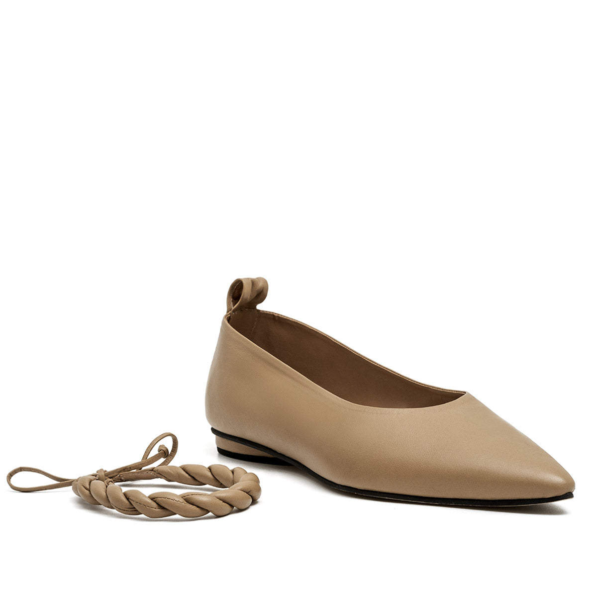 ARIA ALMOND FLATS