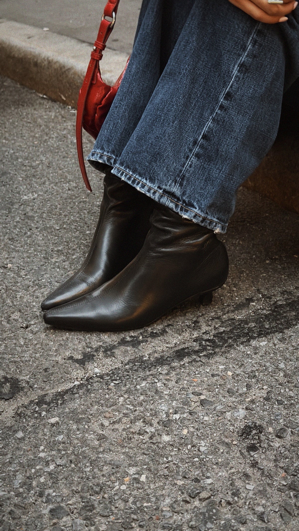 AGATTA BLACK BOOTIES
